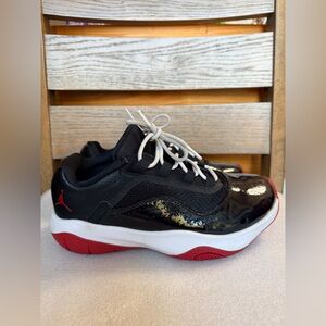 Jordan Brand Air Jordan 11 CMFT Low sneakers in the "Bred" 6Y